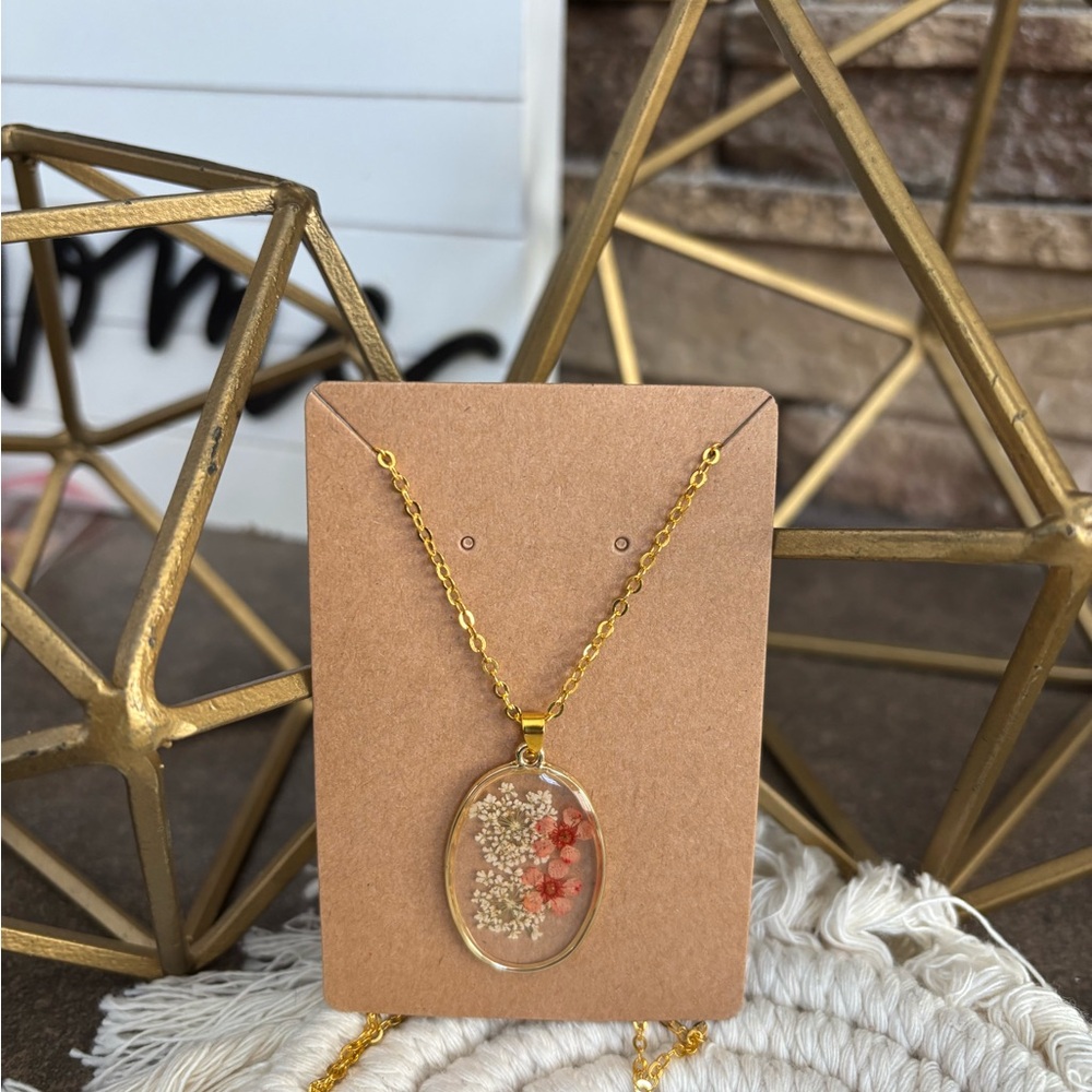 Natural flowers pendant with gold chain